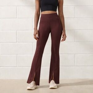 Abercrombie & Fitch High-Rise Flare Leggings Small